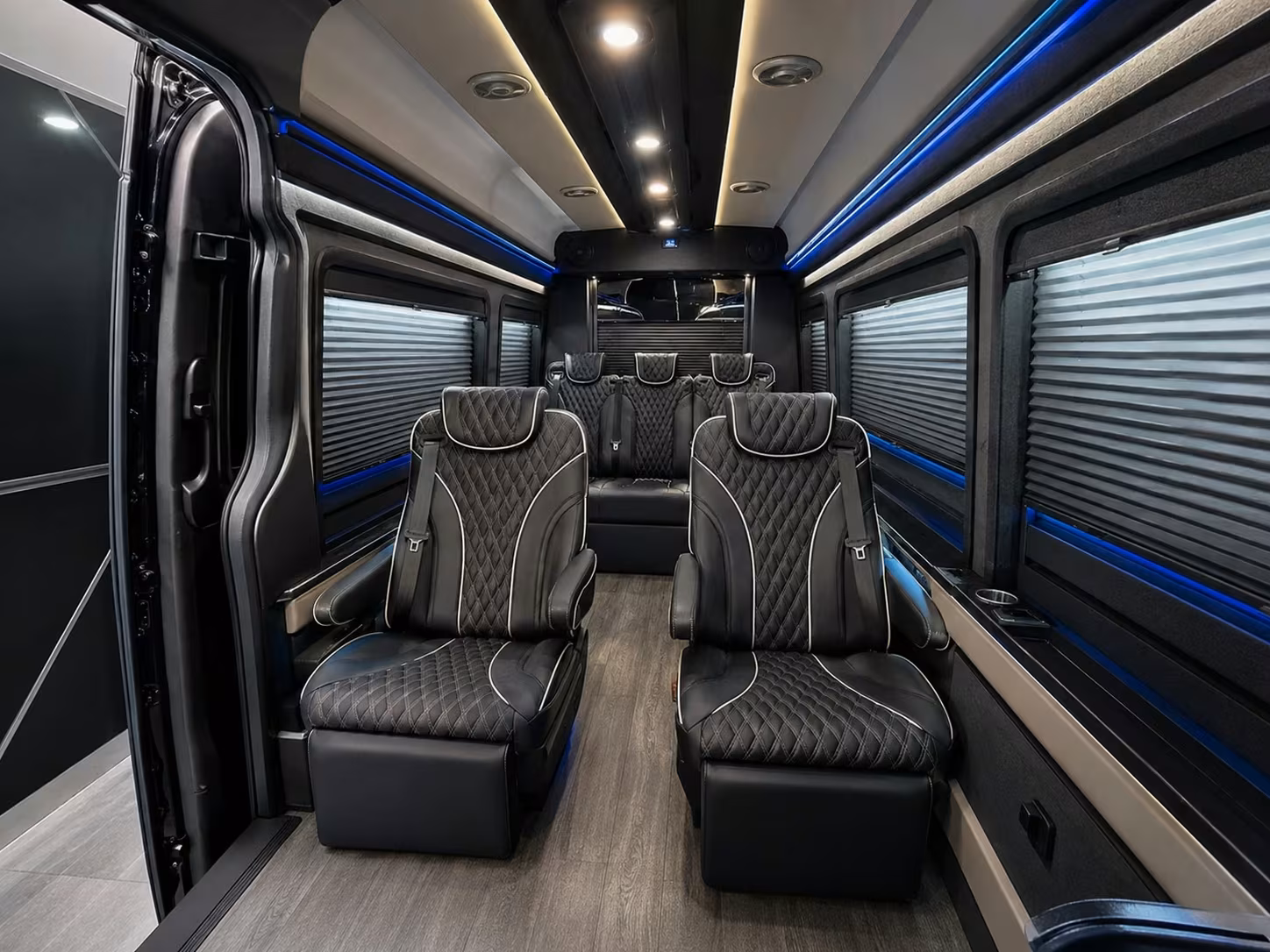 baytown bus rentals from a network of independent providers